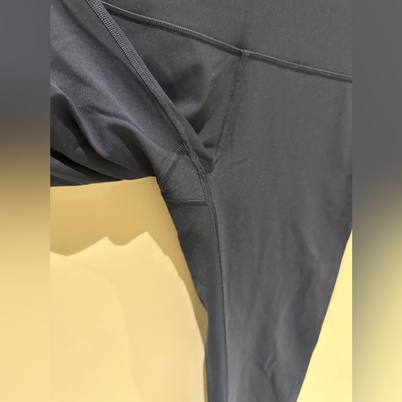 Lululemon Wunder Under Leggings - Picture 3 of 7